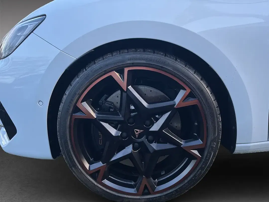 CUPRA Leon - Thumbnail 6