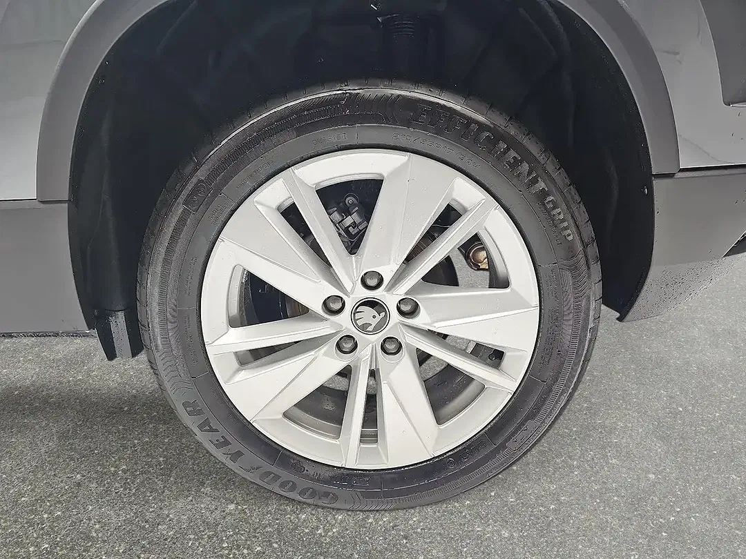 Skoda Karoq - Thumbnail 6