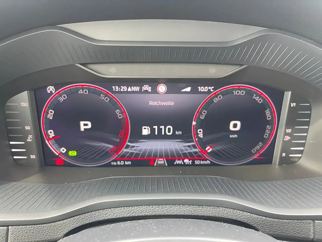 Skoda Karoq - Thumbnail 12