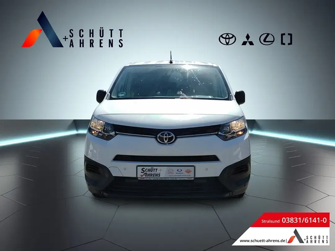 Toyota Proace City - Thumbnail 2