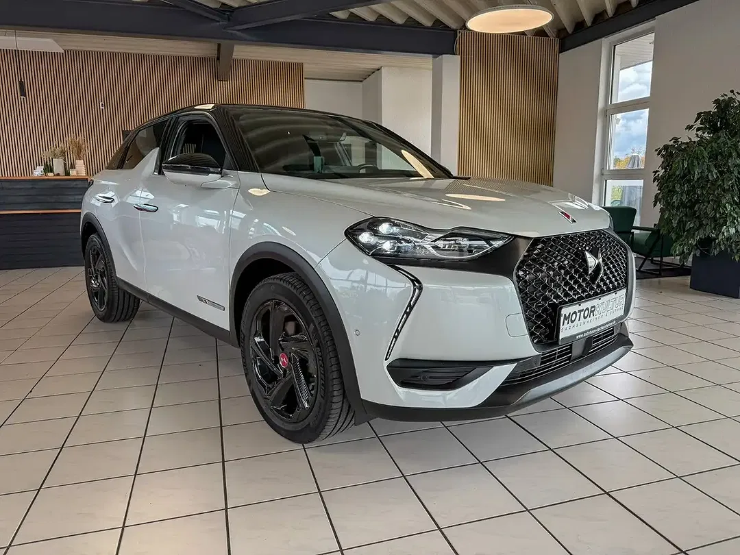 DS Automobiles DS 3 - Thumbnail 2