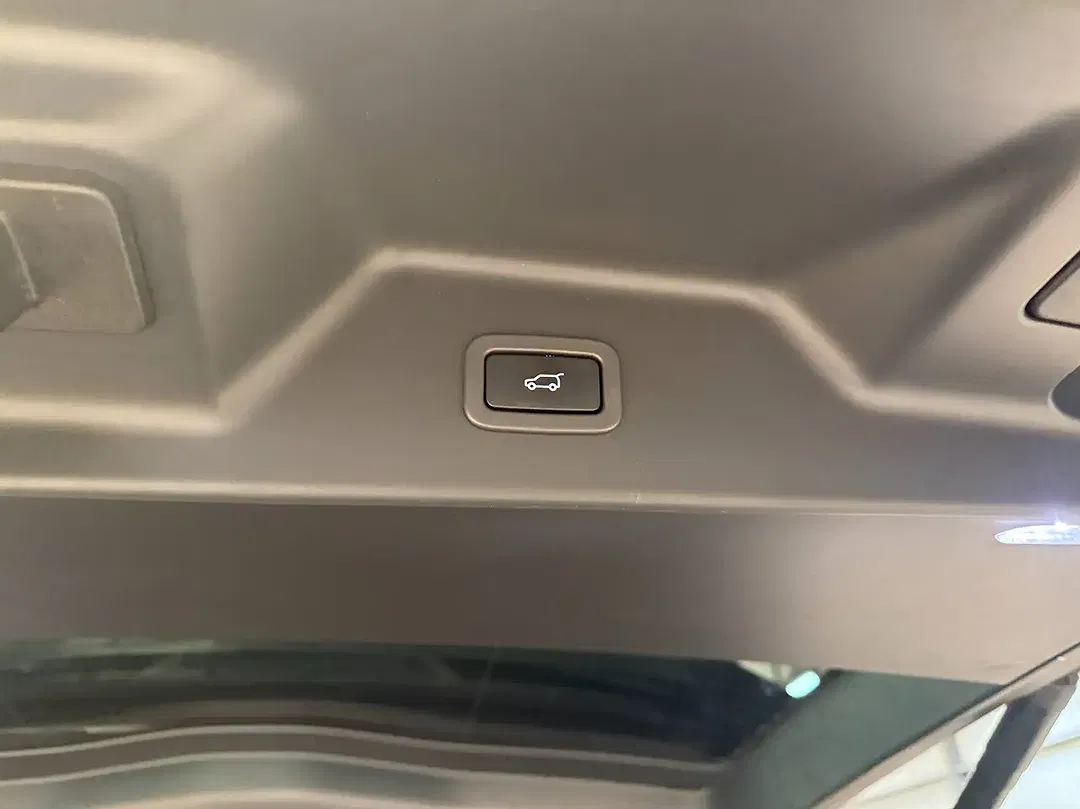 Land Rover Range Rover - Thumbnail 10