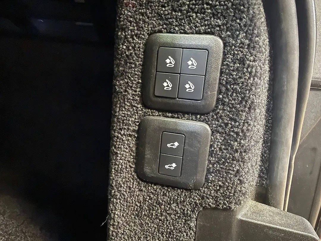 Land Rover Range Rover - Thumbnail 11