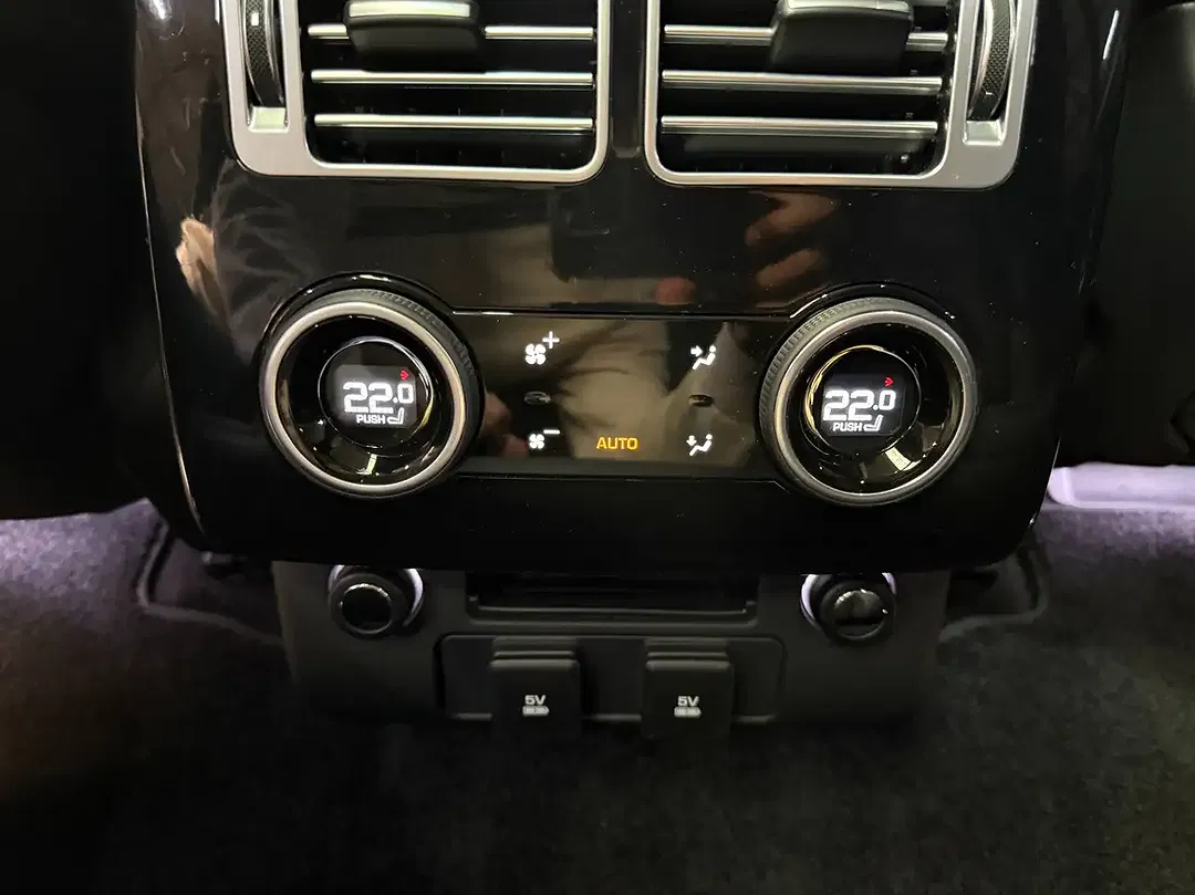 Land Rover Range Rover - Thumbnail 13