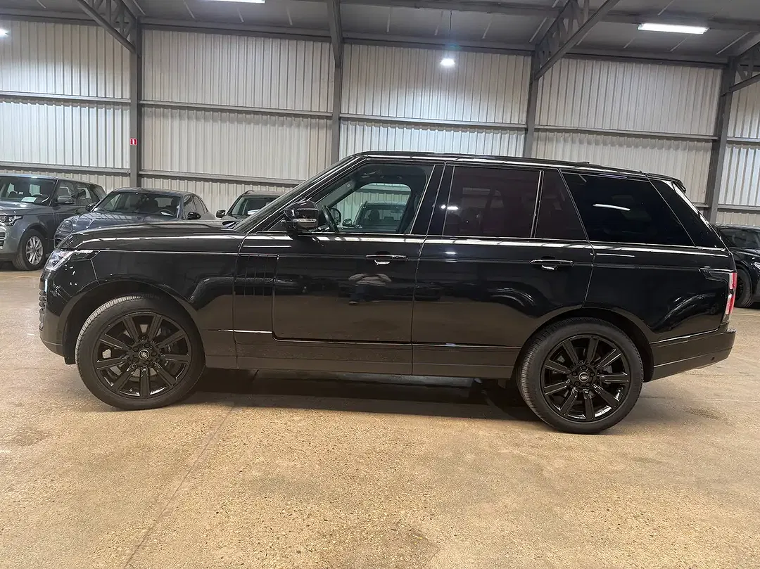 Land Rover Range Rover - Thumbnail 4