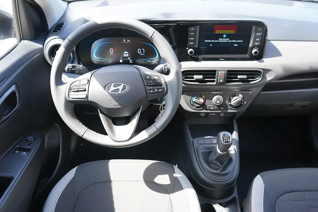 Hyundai i10 - Thumbnail 12