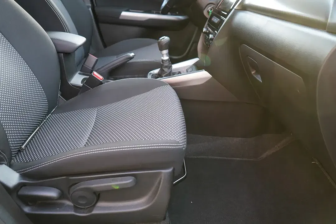 Suzuki Vitara - Thumbnail 28