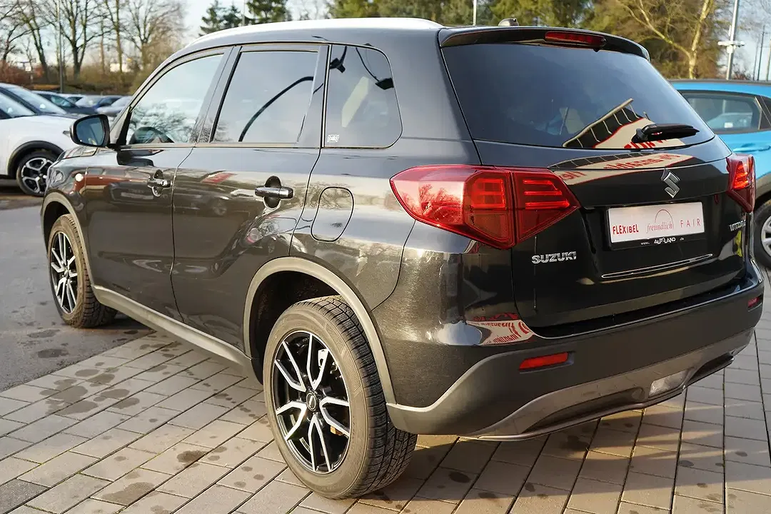 Suzuki Vitara - Thumbnail 3