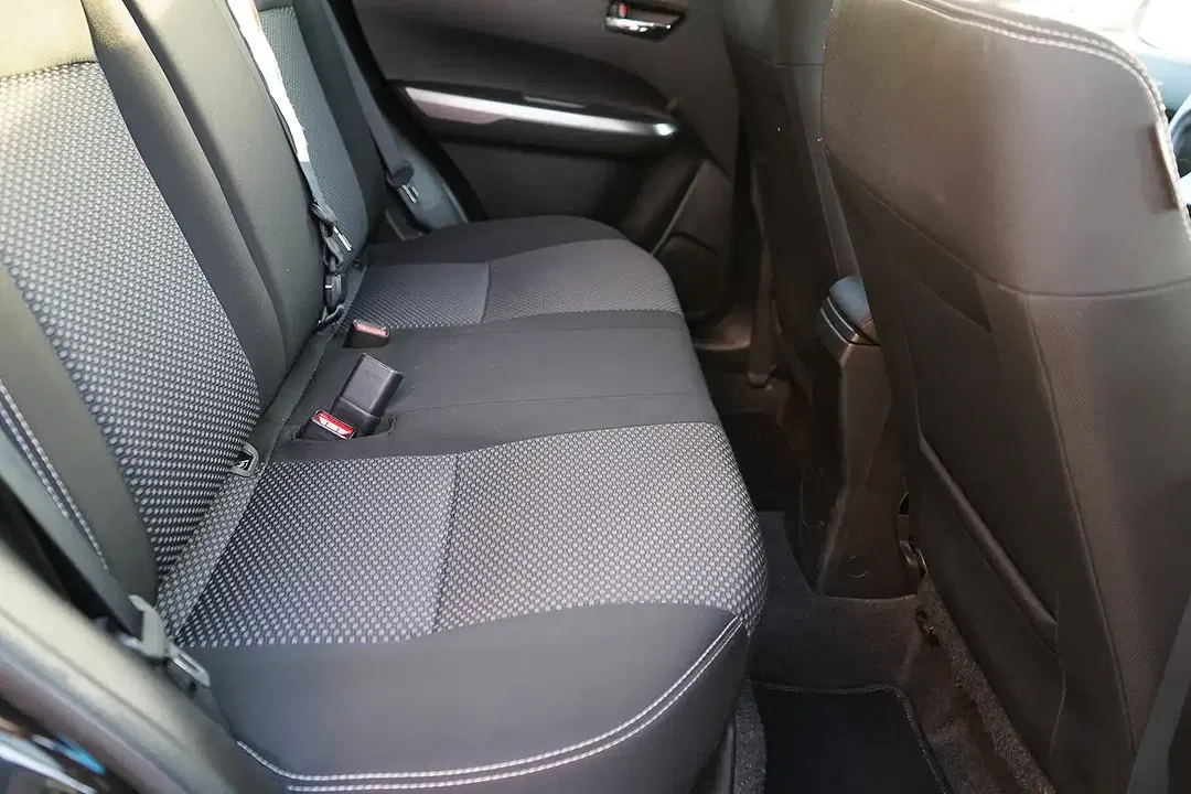 Suzuki Vitara - Thumbnail 30