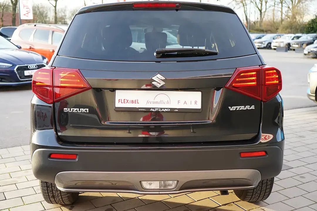 Suzuki Vitara - Thumbnail 4