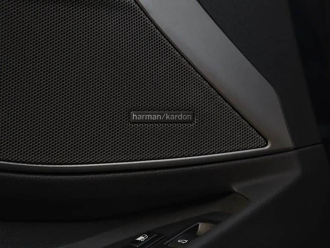 BMW 330 - Thumbnail 11
