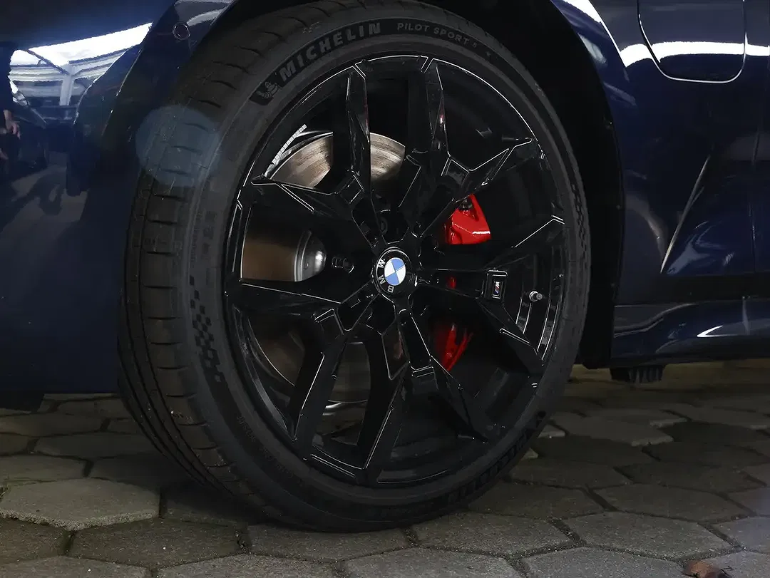 BMW 330 - Thumbnail 6