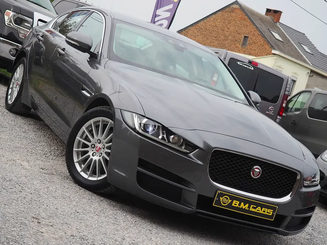 Jaguar XE - Afbeelding 1