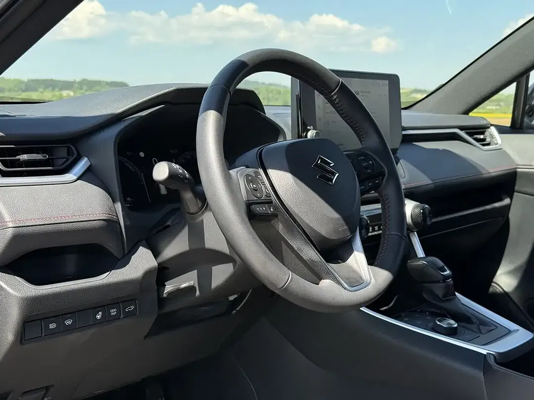 Suzuki Across - Thumbnail 5