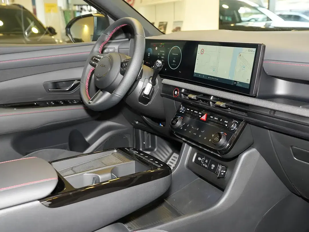 Hyundai TUCSON - Thumbnail 3