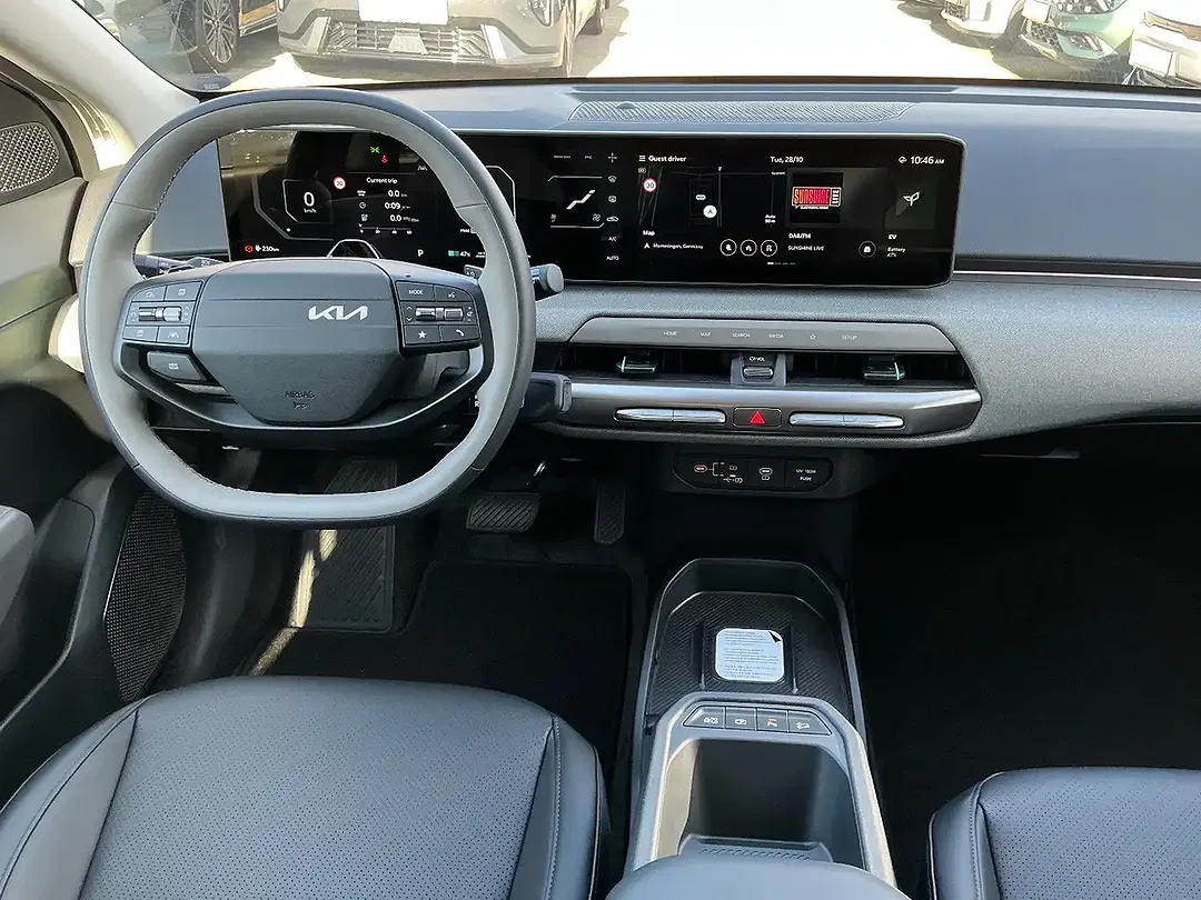 Kia EV4 - Thumbnail 13