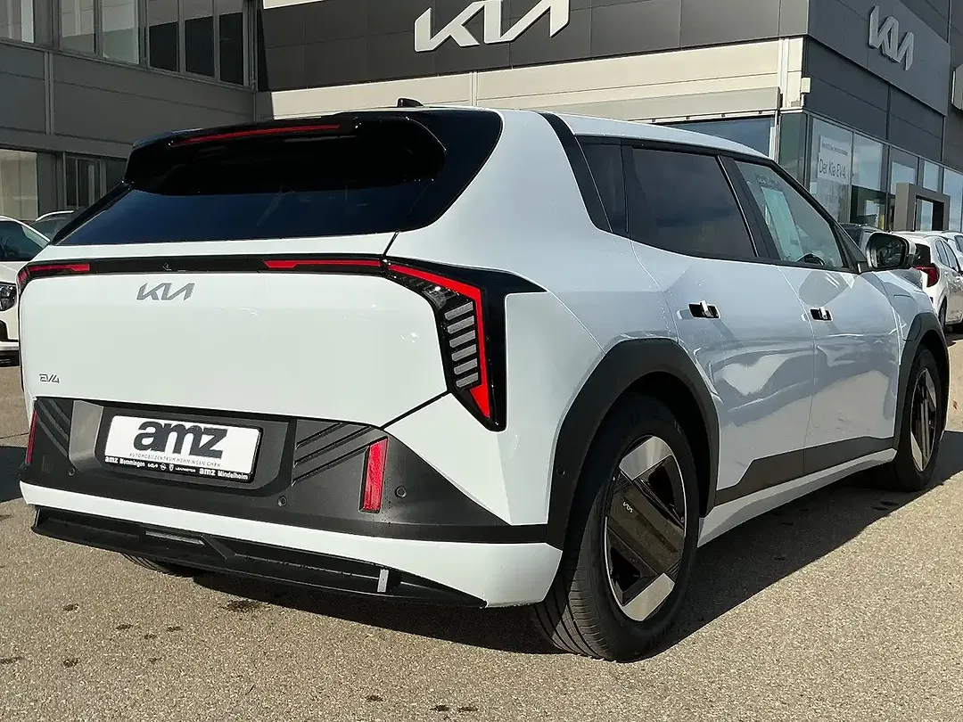 Kia EV4 - Thumbnail 7