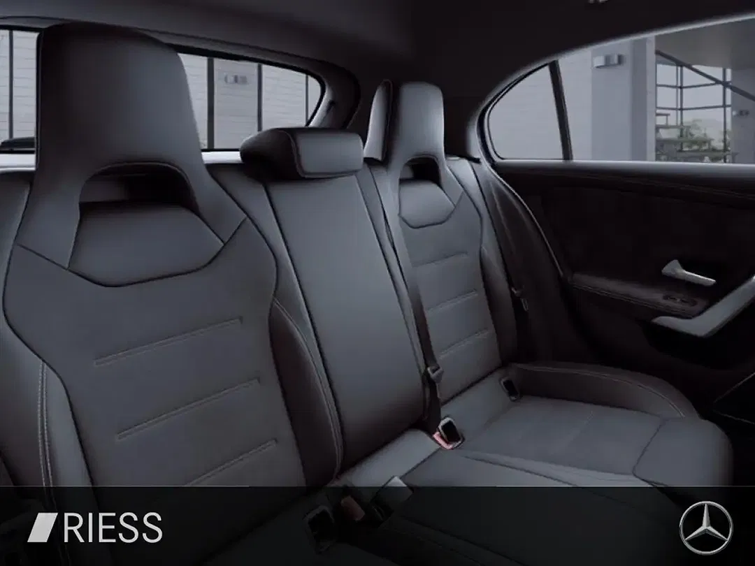 Mercedes-Benz A 250 - Thumbnail 11