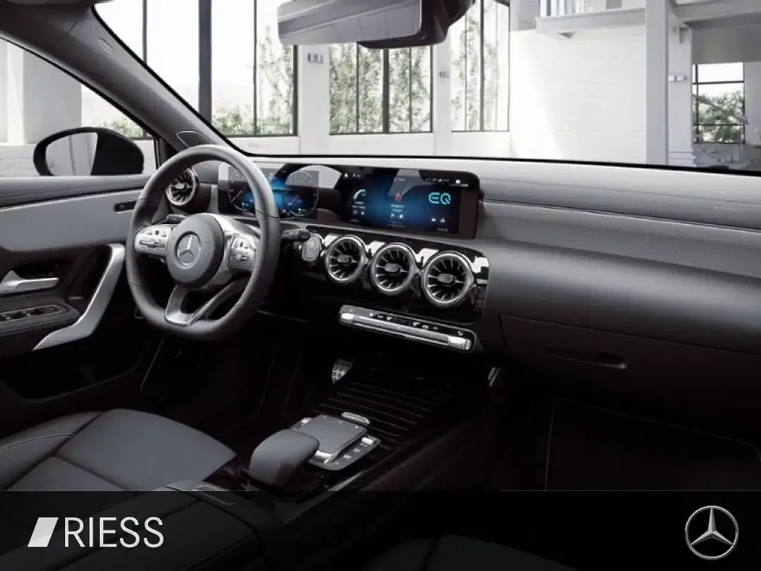 Mercedes-Benz A 250 - Thumbnail 12