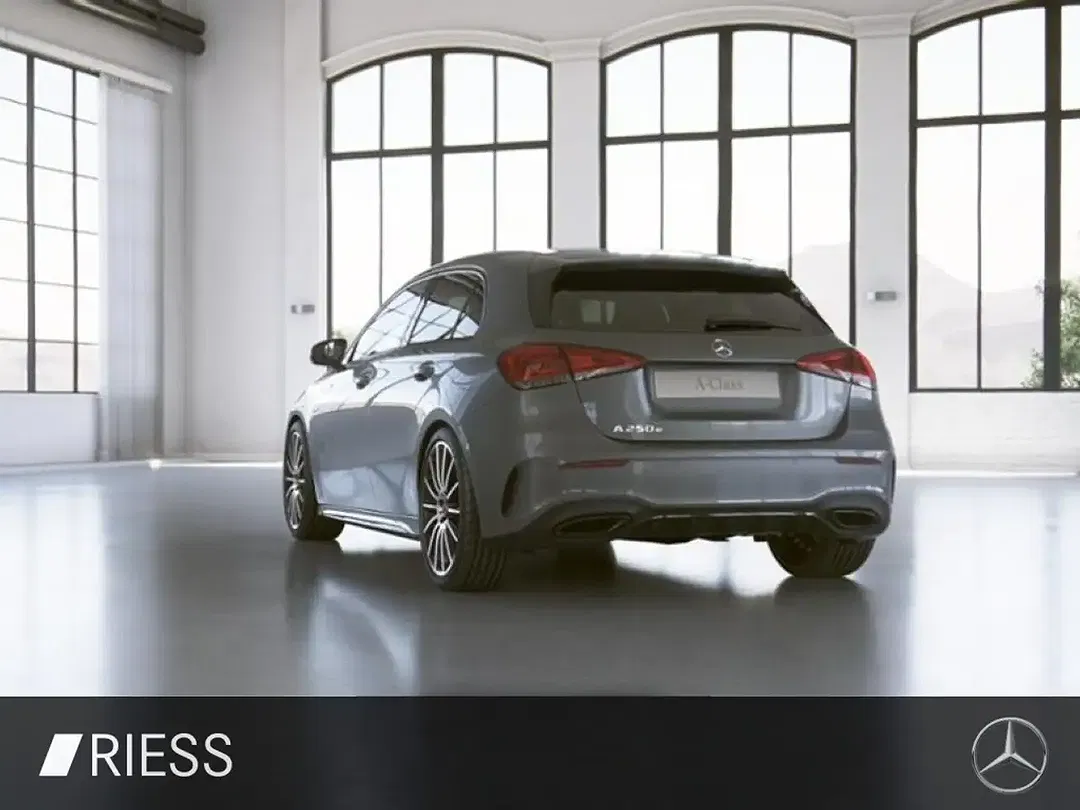 Mercedes-Benz A 250 - Thumbnail 5