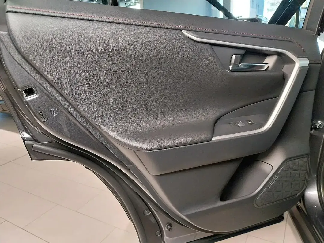 Suzuki Across - Thumbnail 8