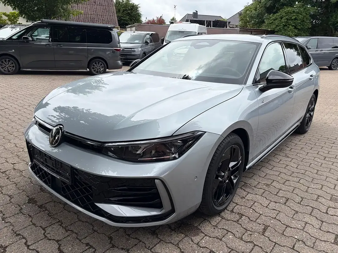 Volkswagen Passat Variant - Thumbnail 2