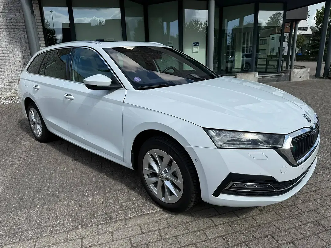 Skoda Octavia - Thumbnail 2