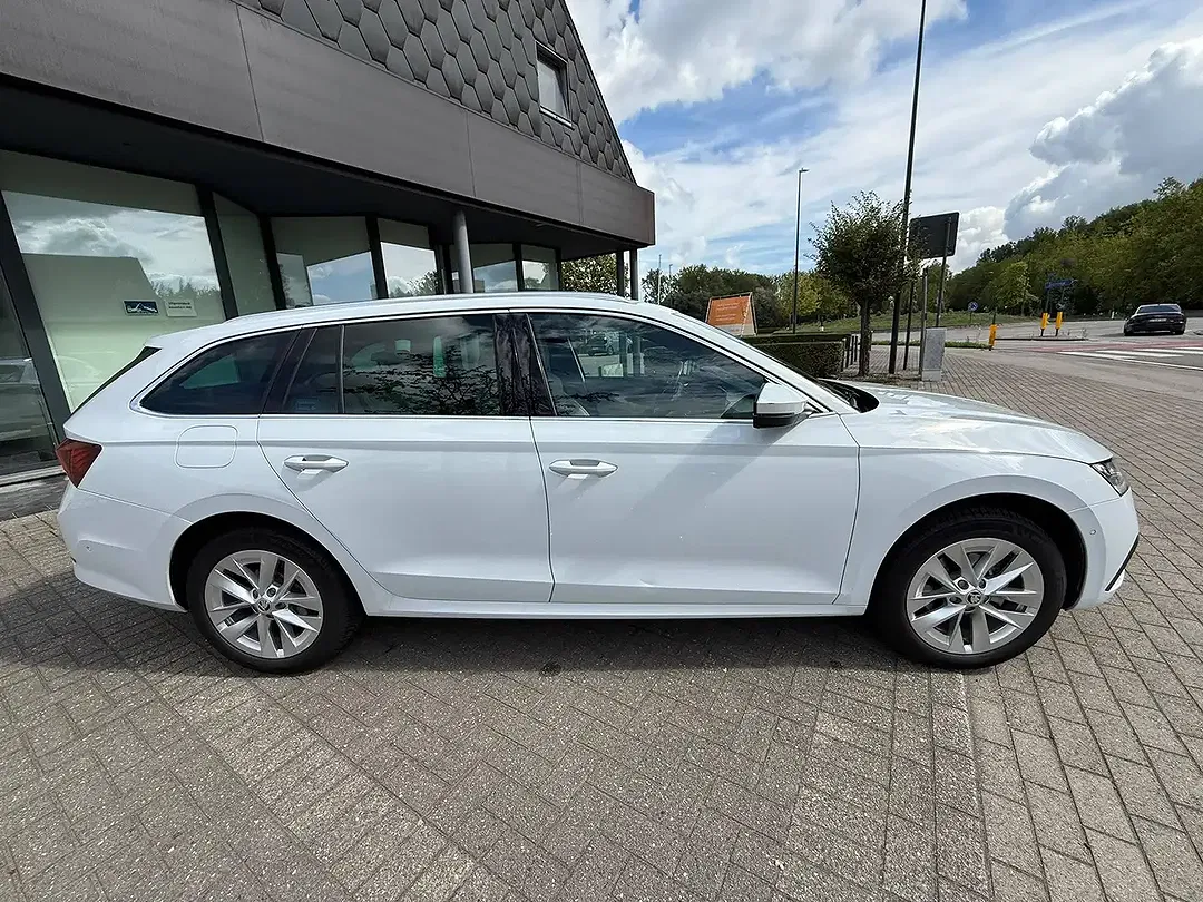 Skoda Octavia - Thumbnail 5