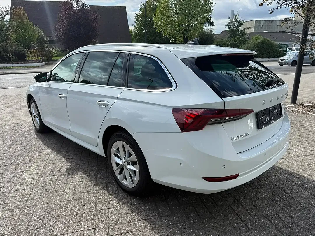 Skoda Octavia - Thumbnail 6