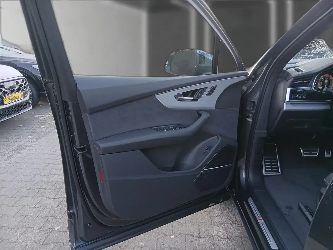 Audi Q7 - Thumbnail 16