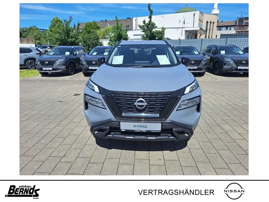 Nissan X-Trail - Thumbnail 2