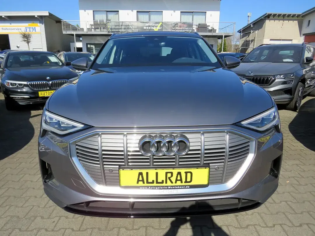 Audi e-tron - Thumbnail 2