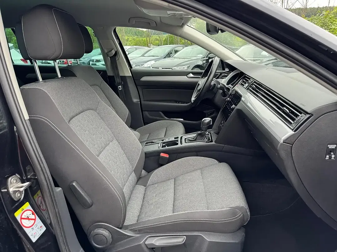 Volkswagen Passat Variant - Thumbnail 11