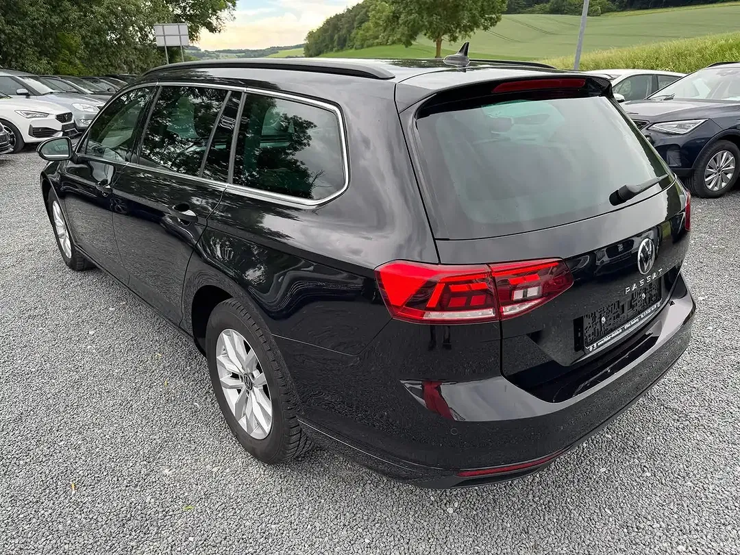 Volkswagen Passat Variant - Thumbnail 4