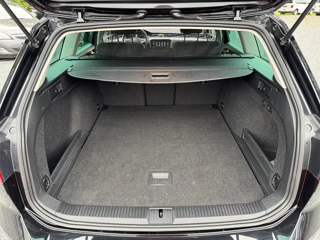 Volkswagen Passat Variant - Thumbnail 9