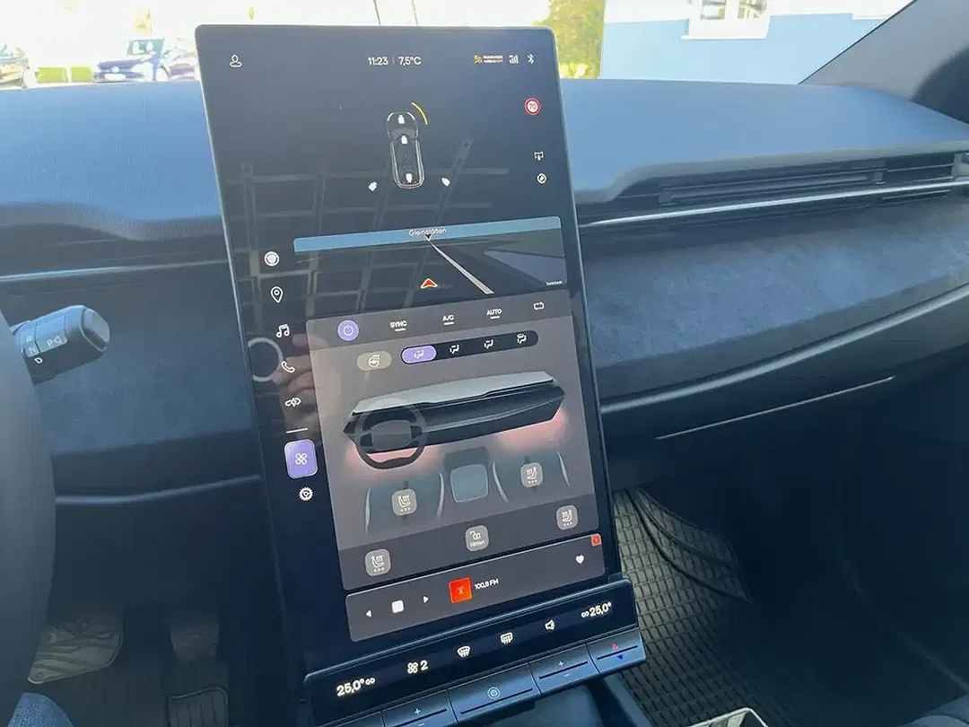 Fisker Ocean - Thumbnail 9