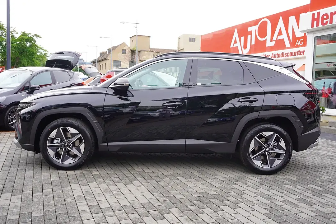 Hyundai TUCSON - Thumbnail 2