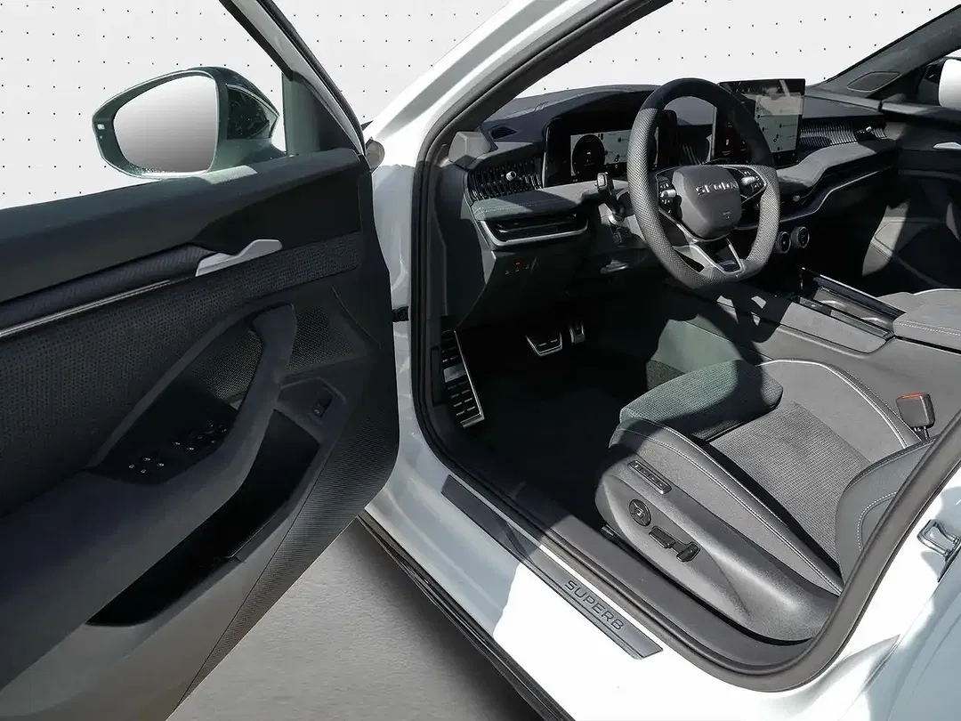 Skoda Superb - Thumbnail 13