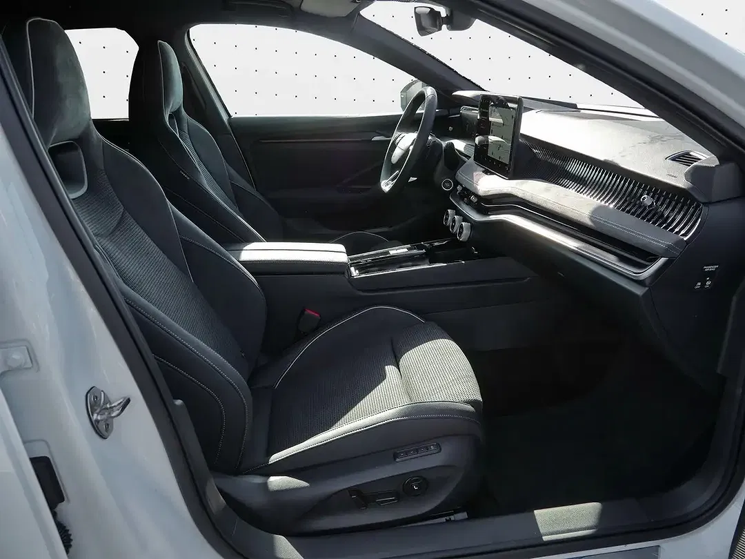 Skoda Superb - Thumbnail 3