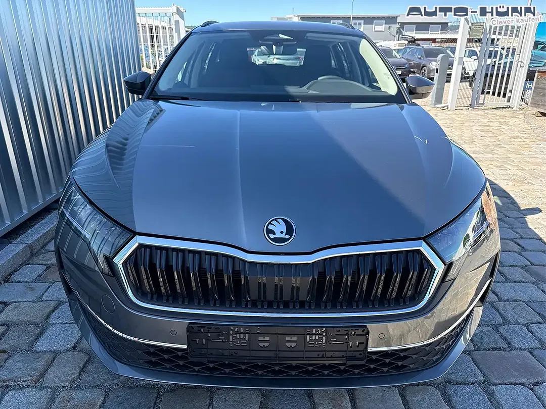 Skoda Octavia - Thumbnail 2