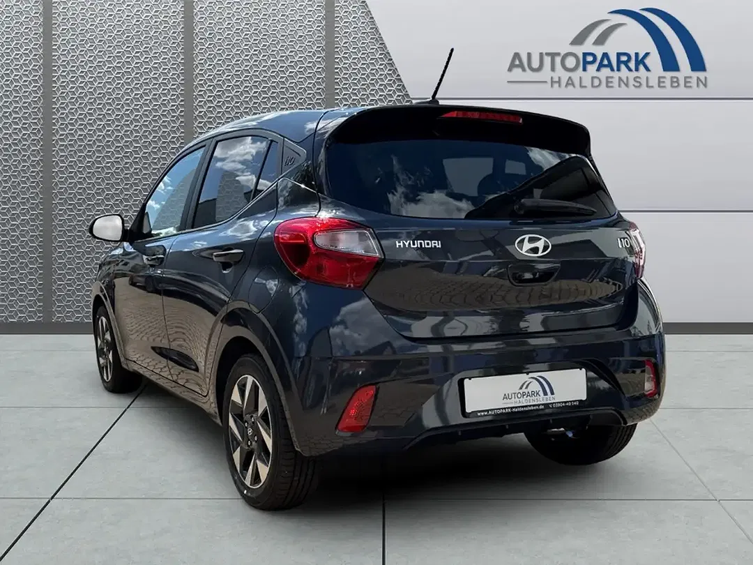 Hyundai i10 - Thumbnail 3