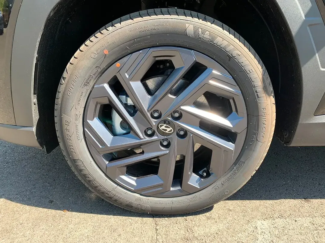 Hyundai TUCSON - Thumbnail 3