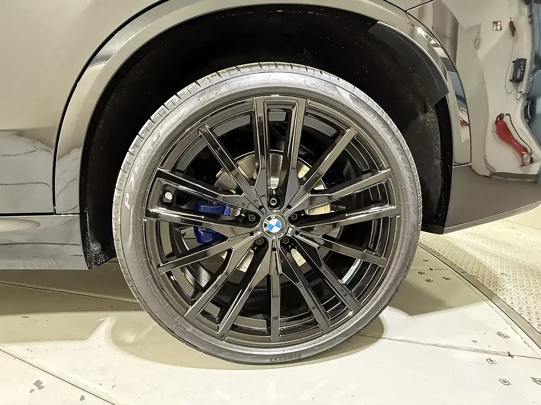 BMW X5 - Thumbnail 8