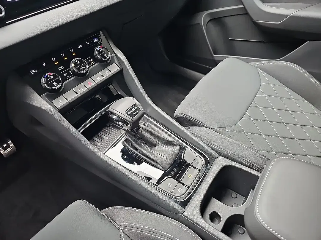 Skoda Karoq - Thumbnail 12