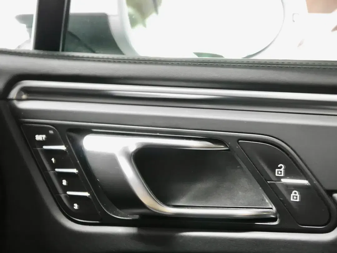 Porsche Macan - Thumbnail 14