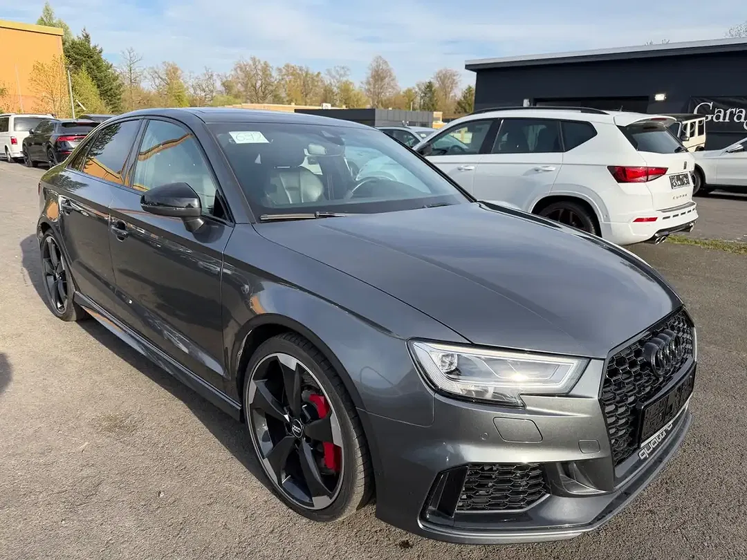 Audi RS3 - Thumbnail 3