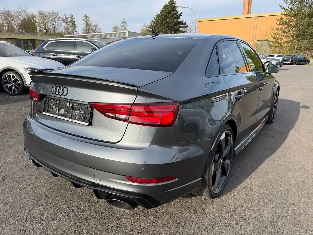 Audi RS3 - Thumbnail 5