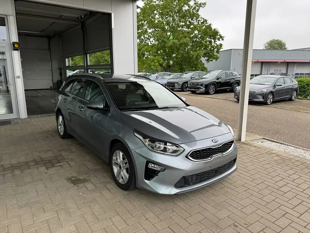 Kia Ceed / cee'd - Thumbnail 2