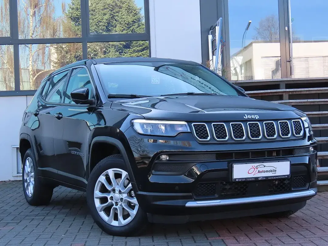 Jeep Compass - Thumbnail 1