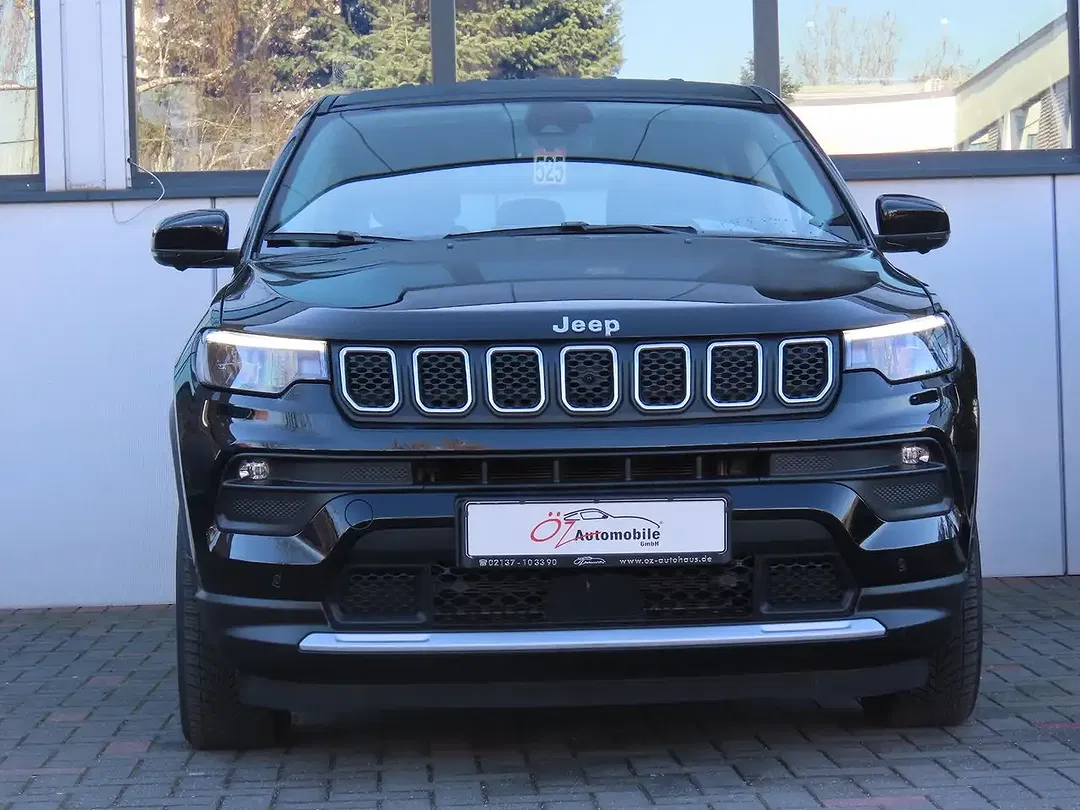 Jeep Compass - Thumbnail 2